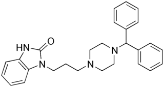 オキサトミドの化学構造
